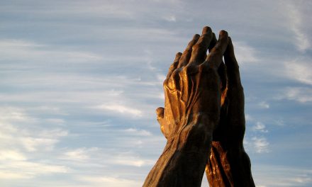 ದ್ವಂದ್ವಪೀಠದ ಮೇಲೆ ದೇವರ ನೆನೆಯುತ್ತ….