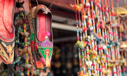 ರಾಧೆ ಹಾಕಿದ ಗಂಡಸರ ಚಪ್ಪಲಿ : ಕುಸುಮಾ ಬರಹ