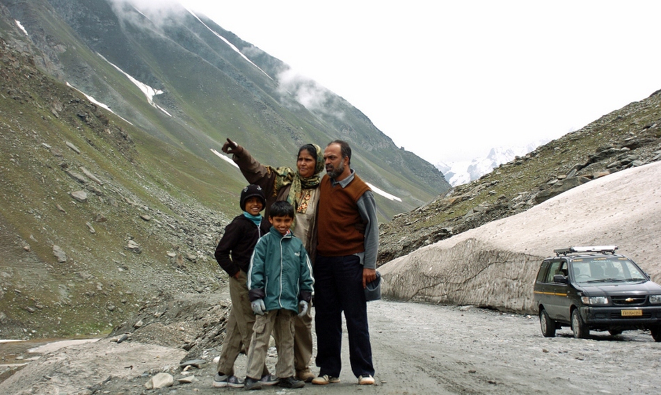 ಕಾರ್ಗಿಲ್ಲಿನ ದಾರಿಯಲ್ಲಿ: ಅಬ್ದುಲ್ ರಶೀದ್ ಅಂಕಣ