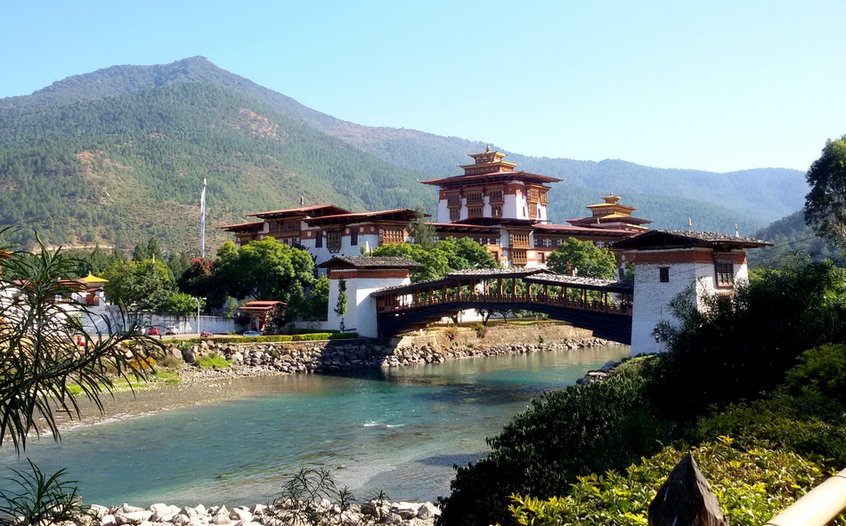 ಪಿಸುಗುಟ್ಟುವ ದಂತಕಥೆಗಳ ಭೂತಾನ್:ಉಮಾ  ಪ್ರವಾಸ ಕಥನ