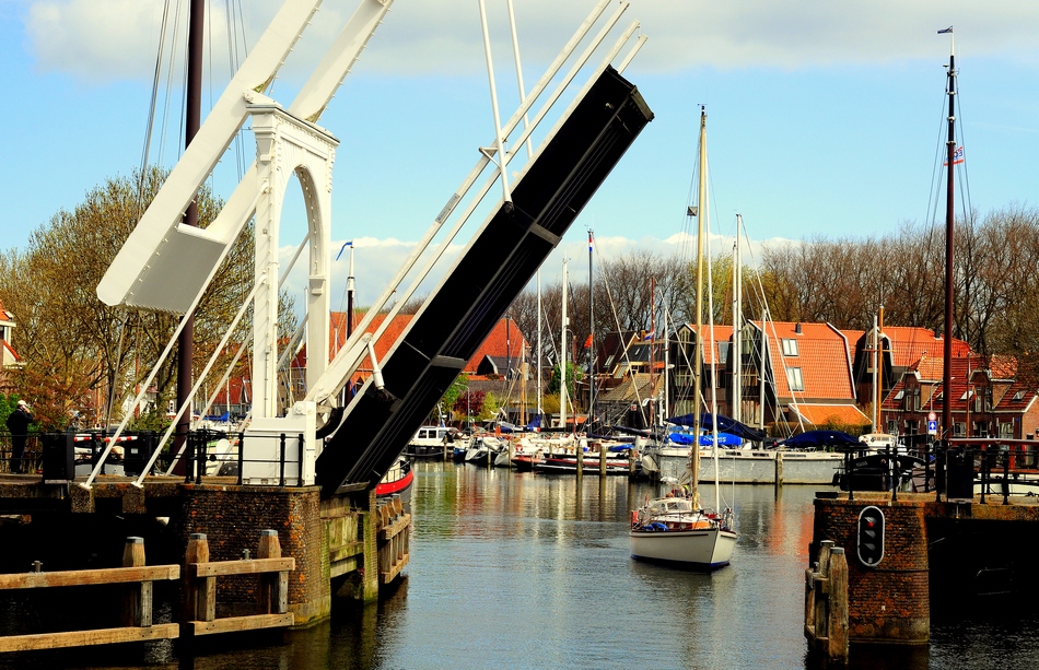 ಸಾವಿರ ಸಾವಿರ ಸೇತುವೆಗಳ ನಗರಿ:ಸೀಮಾ ಅಂಕಣ