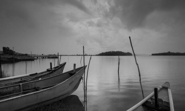 ಮುಂಗಾರಿನ ಮಂದ ಬಣ್ಣಗಳು ಮತ್ತು ಅಘನಾಶಿನಿಯ ಮೀನುದೋಣಿಗಳು