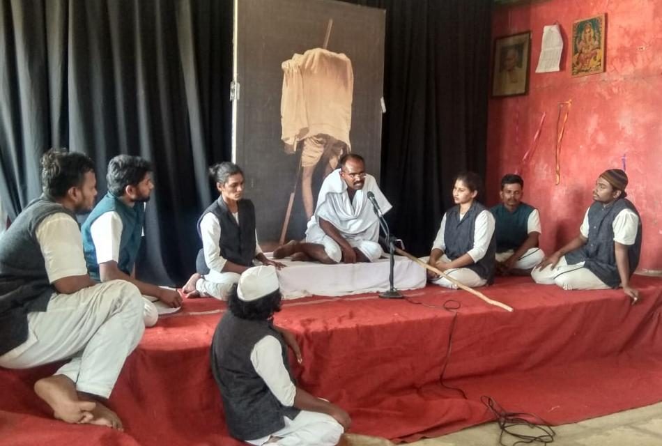 ತಿಳುವಳ್ಳಿಯ ಹಾದಿಯಲ್ಲಿ ಗಾಂಧಿಯ ಅರಿವು:ಸುಜಾತಾ ತಿರುಗಾಟ ಕಥನ