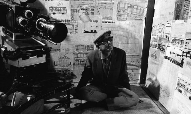 ಶಿಖರದ ತುದಿಯಲ್ಲಿ ಕಿವಿಯಲ್ಲುಸುರುವ ತಂಗಾಳಿ