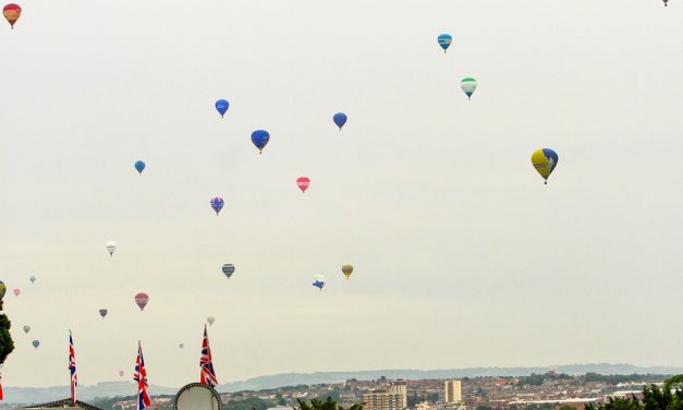 ಬ್ರಿಸ್ಟಲ್ ಬಾನಿನಲ್ಲಿ ಬಿಸಿಗಾಳಿಯ ಬಲೂನುಗಳು: ಯೋಗೀಂದ್ರ ಮರವಂತೆ ಅಂಕಣ