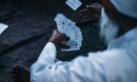 ಇಸ್ಪೀಟಾಟ್ಟ ಮತ್ತು ಕ್ರಿಕೆಟ್ಟಾಟ ಎಂಬ ಆಧ್ಯಾತ್ಮ: ಲಕ್ಷ್ಮಣ ವಿ.ಎ. ಅಂಕಣ