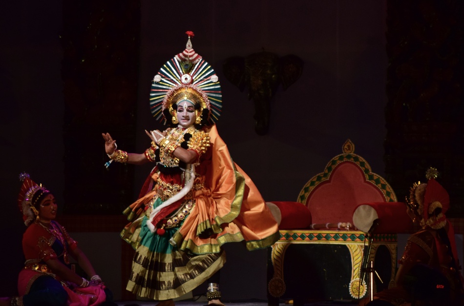 ಯಕ್ಷಗಾನದ ವೇಷದಲ್ಲಿ ಪಾತ್ರದ ಗಾತ್ರ: ಪ್ರಜ್ಞಾ ಮತ್ತಿಹಳ್ಳಿ ಬರೆದ ಲೇಖನ