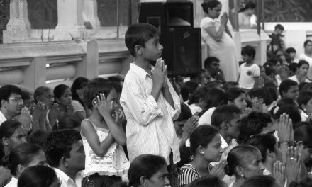ತೂಗುವ ಕನಸೇ ಕಣ್ಣಲಿ ನಿಲ್ಲು ನಾಳೆಗೂ ಮಿಗಲಿ ಸವಿಬಾಳು