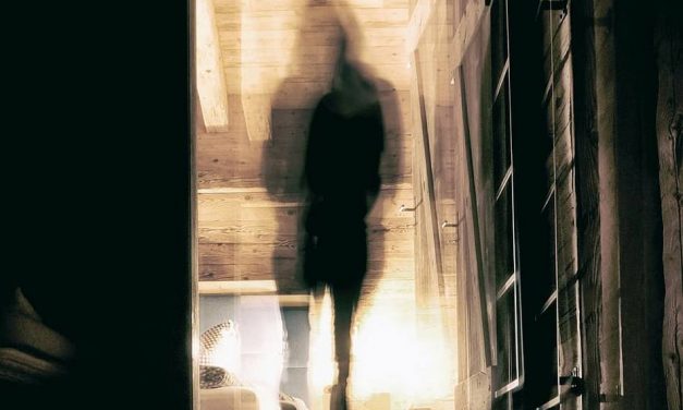 ‘ಅಪರಾಧ ಮತ್ತು ಶಿಕ್ಷೆ’ ಕಾದಂಬರಿಯ ಮೂರನೆಯ ಭಾಗದ ಆರನೆಯ ಅಧ್ಯಾಯ