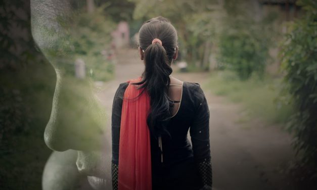 ‘ಕೈ ಮದ್ದು’ ಹಾಕುವವರ ಮಧ್ಯೆ..