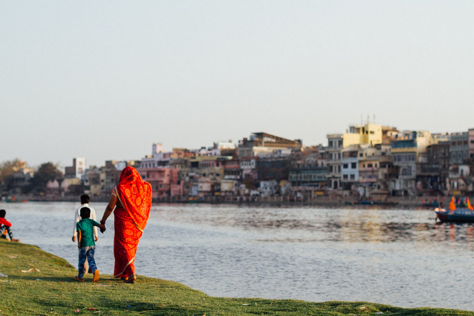 ನದಿಯಂಚಿನ ನಡಿಗೆ ಕಾಣಿಸುವ ಚಿತ್ರಗಳು