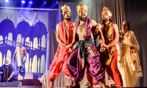 ದುಬಾರಿ ಲೋಕದಲ್ಲಿ ರಂಗಪ್ರದರ್ಶನಗಳ ಪೂರ್ವಾಪರ