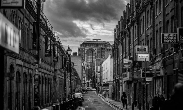 ‘ನೀಲಿ ಫಲಕಗಳಲಿ ನೆನಪಾಗಿ ನಿಂದವರು’ ಯೋಗೀಂದ್ರ ಮರವಂತೆ ಸರಣಿ ಶುರು