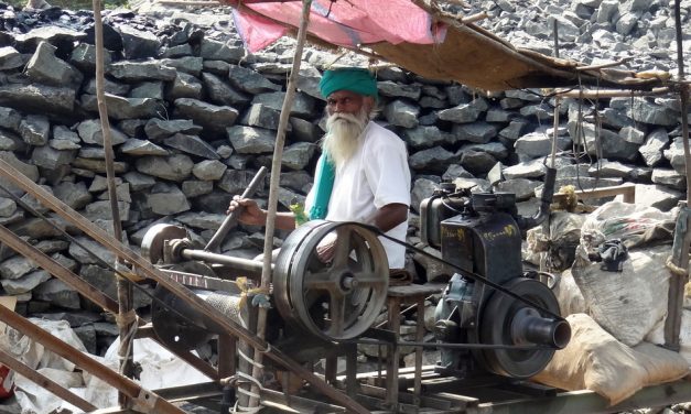 ಗಿರಣಿವಡ್ಡರ್ ಮತ್ತು ಬಾವಿ ತೋಡುವ ಗಂಟಿಚೋರರು