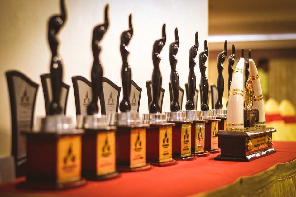 ಪುರಸ್ಕಾರ ದೊಡ್ಡದೋ ನಗದು ದೊಡ್ಡದೋ: ಒಂದು ಸಾಹಿತ್ಯಿಕ ಜಿಜ್ಞಾಸೆ