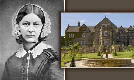 ಹಣತೆ ಹಿಡಿದ ವನಿತೆ