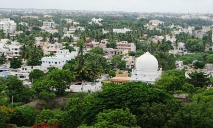 ಬ್ರಿಟಿಷ್ ಹ್ಯಾಟ್ ಮತ್ತು ಗಾಂಧಿಟೋಪಿ
