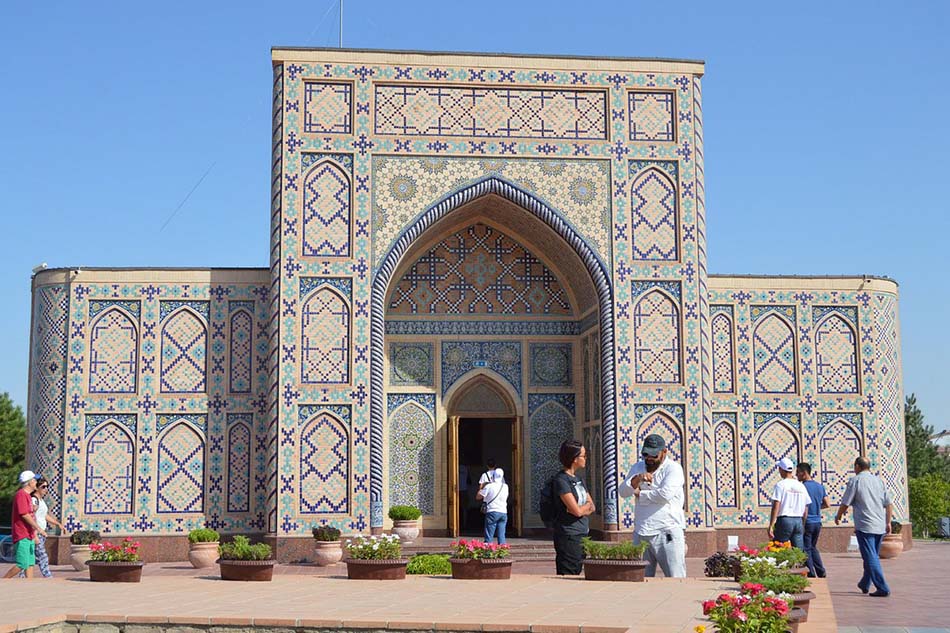 ಉಜ್ಬೆಕಿಸ್ತಾನದ ನೆನಪಿನಲ್ಲಿ ಇತಿಹಾಸದ ನೋಟಗಳು