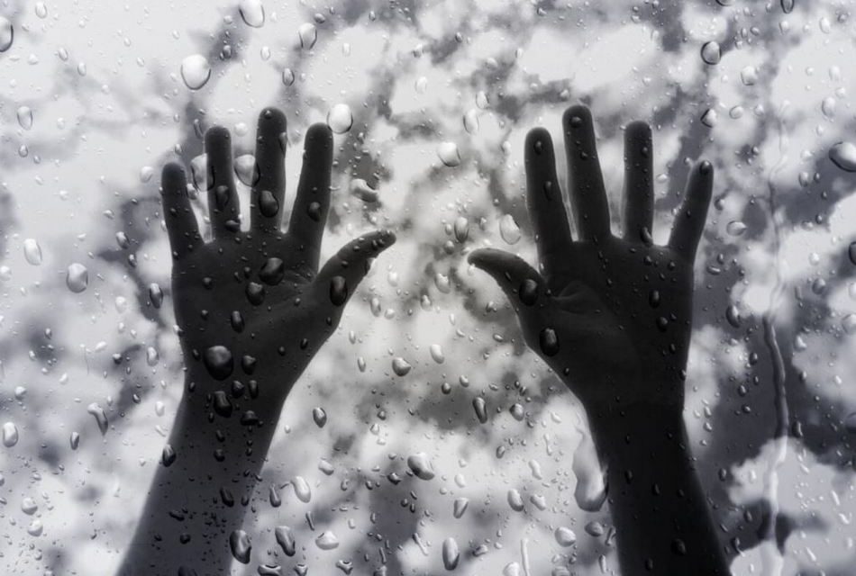 ಕಪ್ಪುಬಿಳುಪಿನ ಉತ್ತರ ಕೊಡಲಾಗದ ಪ್ರಶ್ನೆಗಳು