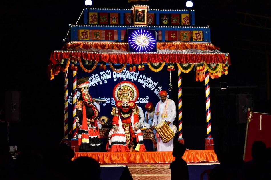 ರಂಗಸ್ಥಳದಲ್ಲೀಗ ಸಮಯಮಿತಿಯ ವಾಗ್ವಿಲಾಸ