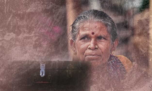 ಅವ್ವ ಮತ್ತು ಅವಳ ಕಾಪಿಟ್ಟ ಟ್ರಂಕು