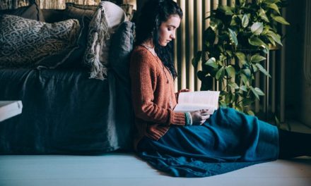 ಬಿಸಿಲು ಮೂಡುವ ಹೊತ್ತಿಗೆ, ಕೈಯಲ್ಲೊಂದು ಹೊತ್ತಿಗೆಯಿರಲಿ