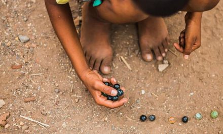 ಗಂಟಲೊಳಗಿನ ನಾಣ್ಯ ಮತ್ತು ಆಸೆಯ ಕಣ್ಣು