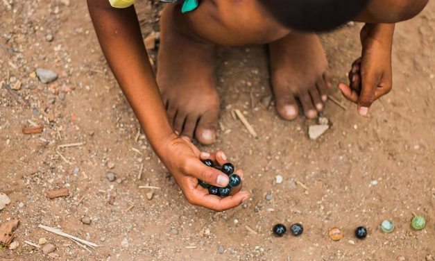ಗಂಟಲೊಳಗಿನ ನಾಣ್ಯ ಮತ್ತು ಆಸೆಯ ಕಣ್ಣು