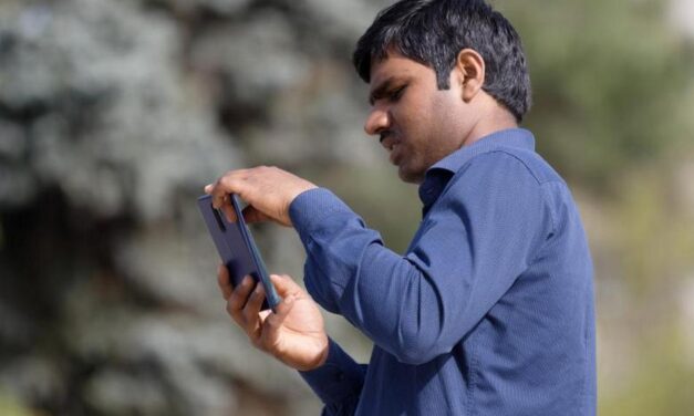 “ಯಾಕ್‌ ಫೋನ್‌ ತಗೀಲಿಲ್ಲ..” ಅಂತ ಕೇಳೋದಿಲ್ಲ!: ಗುರುಪ್ರಸಾದ್‌ ಕುರ್ತಕೋಟಿ ಅಂಕಣ