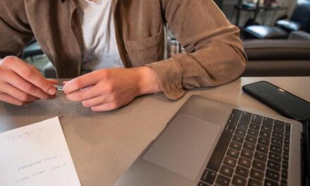 ಅತಿ ವಿನಯಂ ಧೂರ್ತ ಲಕ್ಷಣಂ!!: ಬಸವನಗೌಡ ಹೆಬ್ಬಳಗೆರೆ ಸರಣಿ