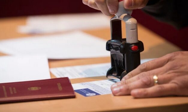 ಹಿರಿಮೆ-ಗರಿಮೆ ಲೋಕದಲ್ಲಿ ಸಿಕ್ಕ ಆಸ್ಟ್ರೇಲಿಯನ್ ಹಕ್ಕಿ: ಡಾ. ವಿನತೆ ಶರ್ಮಾ ಅಂಕಣ