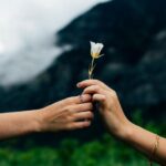 ಕನ್ನಡ ಮನಸ್ಸು ಪ್ರೀತಿಯನ್ನು ಪರಿಭಾವಿಸುವ ರೀತಿ: ಎಲ್.ಜಿ.ಮೀರಾ ಅಂಕಣ